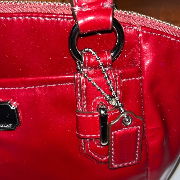 Coach  patent leather in deep Red/ dark cherry Satchel   New without tags  small - Picture 5 of 13